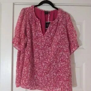 Kaari Blue Pink And White Textured Floral Women's Top Size Large